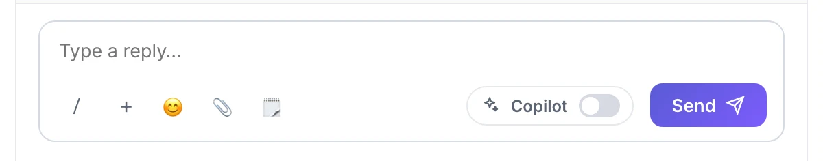 The reply box with its buttons for saved replies, products, emoji, attachments and templates